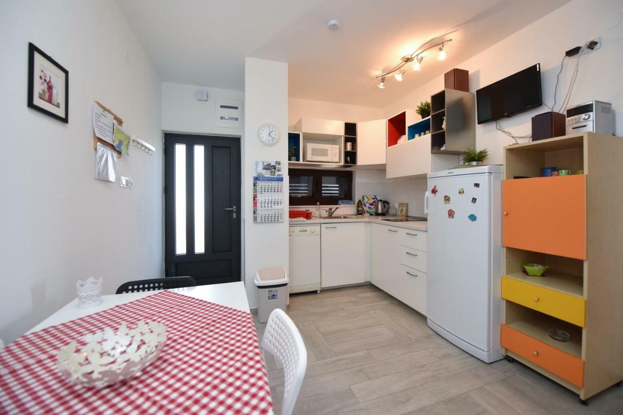 Apartments Enya Novalja Luaran gambar