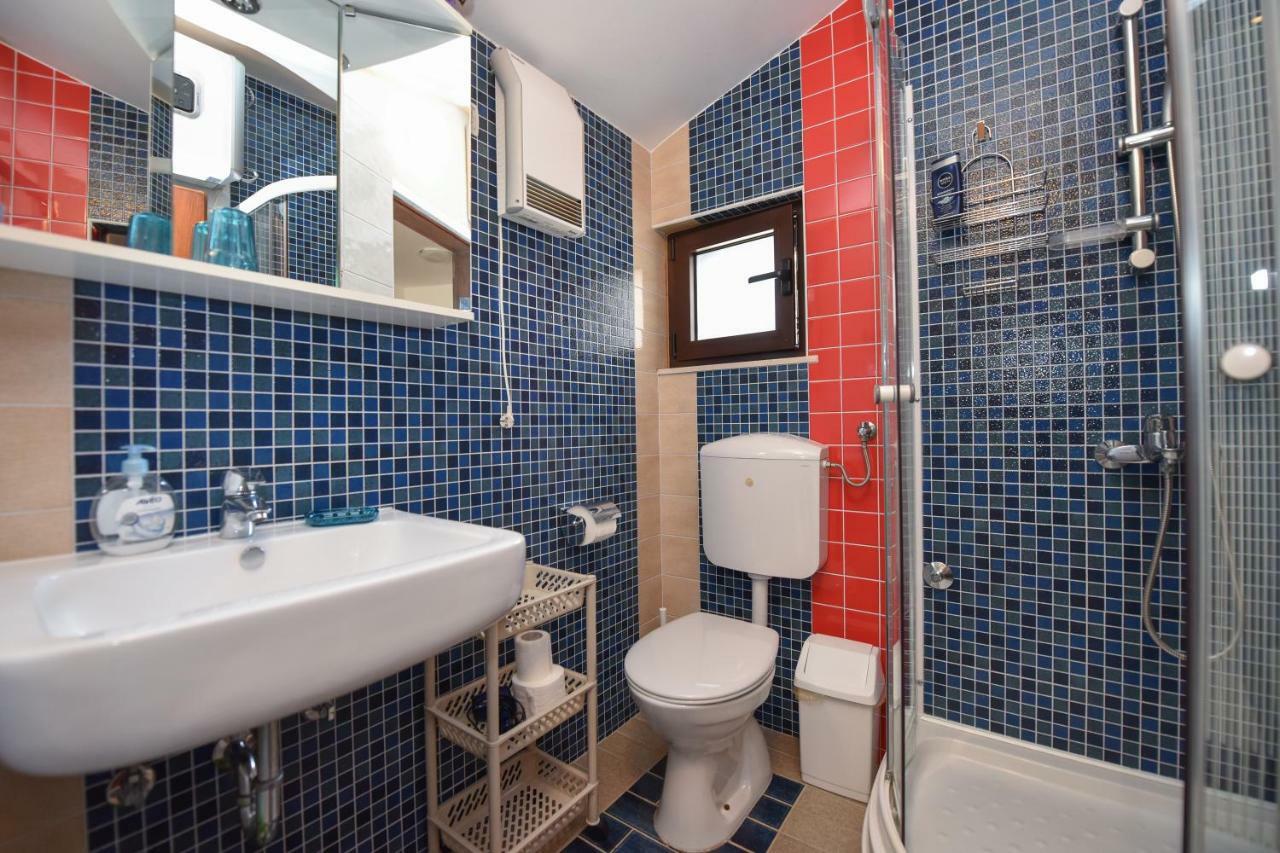 Apartments Enya Novalja Luaran gambar