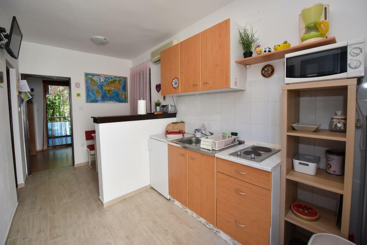 Apartments Enya Novalja Luaran gambar
