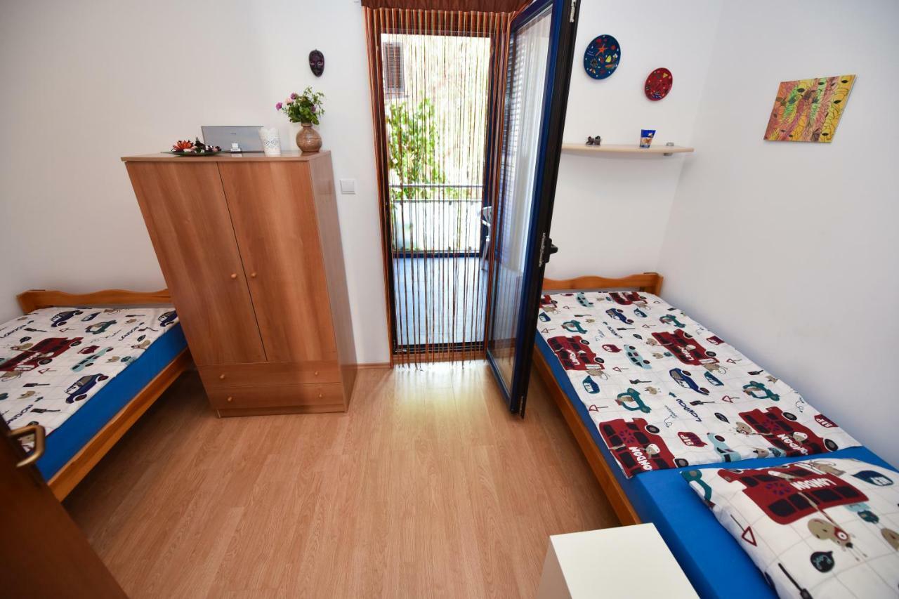 Apartments Enya Novalja Luaran gambar